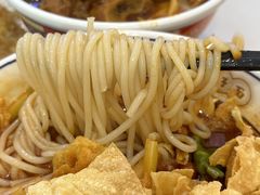 -弘束束柳州深巷螺蛳粉(珠江路店)