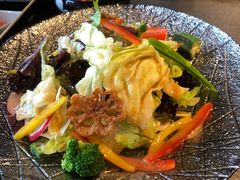 -铭牛烧肉·和牛海鲜自助(高新月牙湖店)