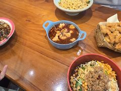 -爆炸头阿姨小四川正宗川味小吃(无任何分店)