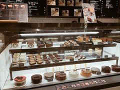 面包甜点陈列柜-Awfully Chocolate(嘉里城店)