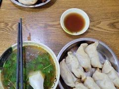 -黄阿姨锅贴大王(万航渡路店)