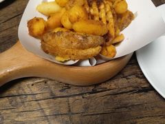 -HIGH FIVE哈福手工汉堡(桂林路店)