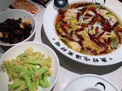 -江渔儿酸菜鱼·拔草餐厅(虎门君乐汇店)