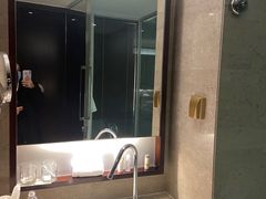 -上海龙之梦万丽酒店