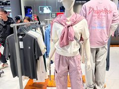 -王府井奥莱棋盘山小镇