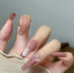 -桃色美甲沙龙