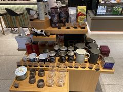 零售区-星巴克臻选(上海中环广场2F店)