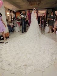 点击看大图 -艾米丽婚纱礼服