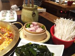 -潮火锅·麻辣牛肉火锅(观音桥方圆·LIVE店)