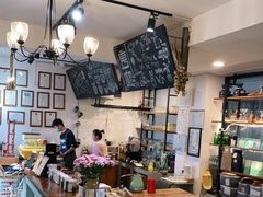 -唐咖精品咖啡(大理古城手冲店)