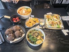 -W COLLECTIVE  DESSERT SHOP