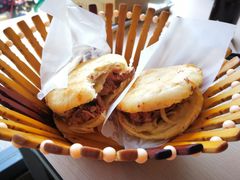-闫家驴肉老店(华电一校店)