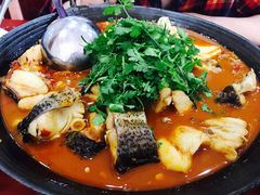 一鱼两锅-万佛湖许老大铁锅鱼(黑金冠店)