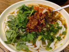 纯正云南小锅米线-遇见阿家村云南菜(魏公村店)