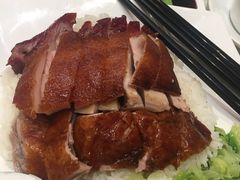 乳猪三宝饭-香港新发烧腊茶餐厅(水围店)