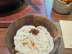 -良米山·云南野生菌过桥米线(上海首店)