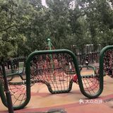 室外公园  孩子们在家呆的时间太长，快出来拥抱大自