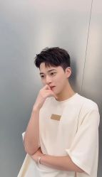 -一家只做男发烫染的店