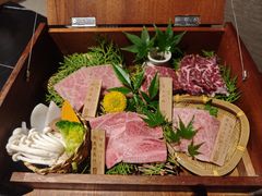 -山川小町·极番烧肉(新地假日广场店)