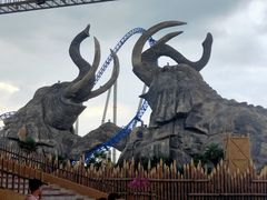 -七彩云南欢乐世界