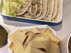 -钢管厂五区小郡肝串串香(蜀都万达店)