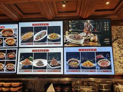 -八府香鸭·啫啫煲(华山路店)