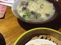 -弄堂小笼包(西青中北永旺购物中心店)