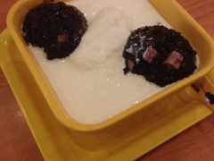 白+黑-满记甜品(日月光二店)
