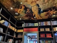 -钟书阁(松江泰晤士小镇店)