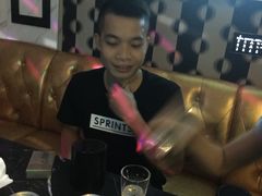 -皇马纯KTV·量贩·聚会(民治店)