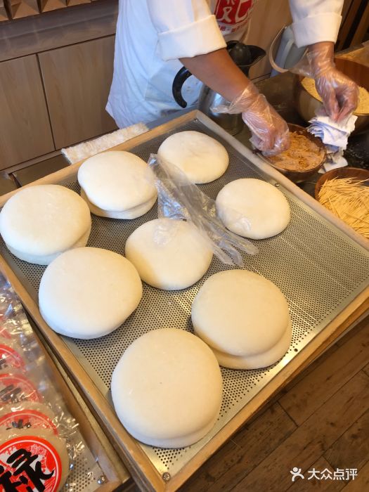 巴村人手工糍粑糍粑饼图片 - 第1张