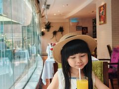 -深圳富苑皇冠假日套房酒店