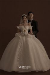 -至臻微拉婚纱摄影