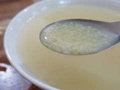 小米粥-宝瑞门钉肉饼店