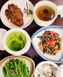 -巍阁高端月子中心(新世界店)