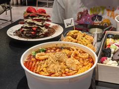 -W COLLECTIVE  DESSERT SHOP