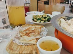 -小鱼小牛·鱼牛干锅·脆鱼火锅(世欧广场店)