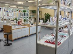 -无奔眼镜·蔡司·依视路授权店(马家堡店)