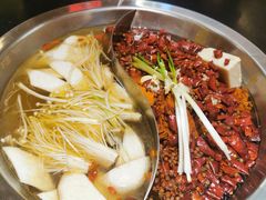 -沸炉重庆老火锅(军事博物馆店)