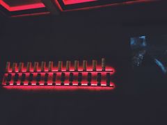 -饮湖威士忌鸡尾酒吧