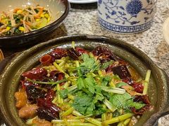 肥肠臭豆腐砂锅-南京大牌档(三阳广场苏宁店)