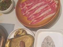 -小茉庐和牛自助火锅(龙湖万达店)