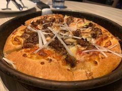炙烤澳洲牛肉比萨（大方薄底）-必胜客(大坪英利店)