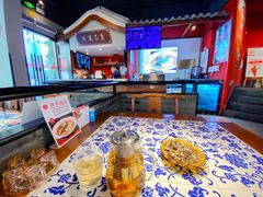 -川流不息·地道川菜·小龙虾(新松江路店)