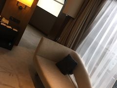 -上海滴水湖皇冠假日酒店