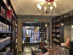 -钟书阁(松江泰晤士小镇店)