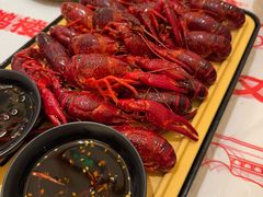 -肥肥虾庄·金牌油焖大虾(汉口城市广场店)