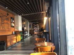 -星巴克(西藏路店)