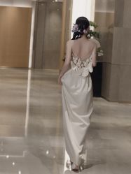 -曼青婚纱礼服馆