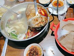 -乡土黄·鲜牛肉火锅·小龙虾(兴业街店)